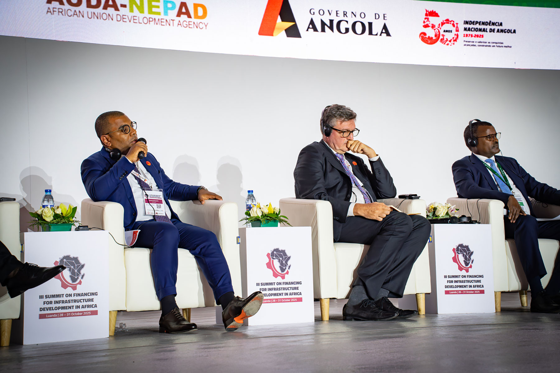 TAAG Angola Airlines Chairman Mr Clóvis Martins Rosa contributing to the panel discussion on Financing and Modernising African Civil Aviation Infrastructure (SAATM). Photo Credit ©African Pilot // Craig Dean