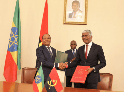 Angola’s Minister of Transport, Ricardo D'Abreu, and Ethiopia’s Minister of Transport and Logistics, Alemu Sime.