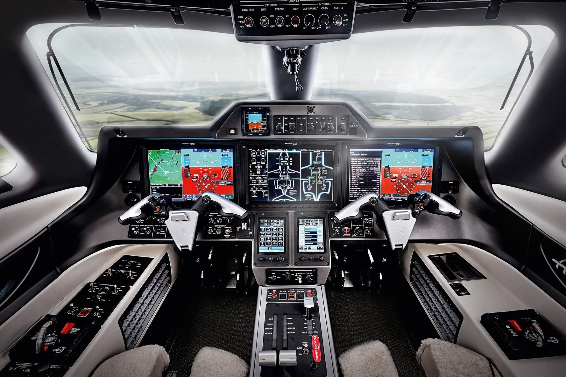 Embraer Phenom 300 Series