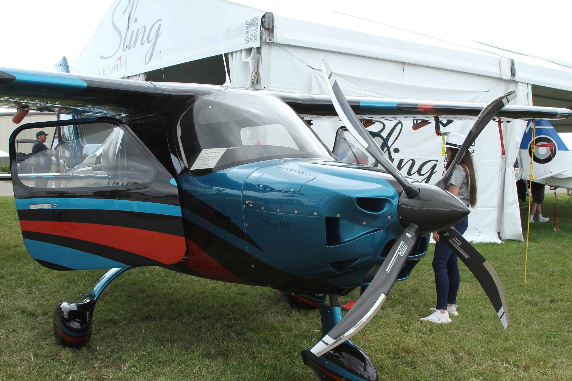 Sling High Wing on display