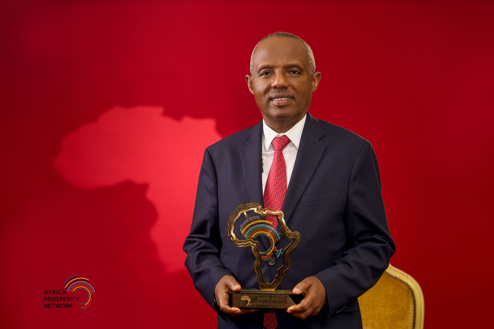 Ethiopian Airlines Group CEO Mesfin Tasew has been recognised with the “Leadership in Connecting Africa through Transport Award” for his contributions to enhancing air transport connectivity and economic integration across the continent.