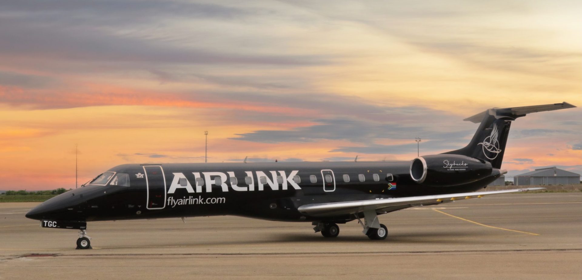 Airlink Unveiled Skybucks-Liveried ERJ135 from New Polokwane Paint Facility