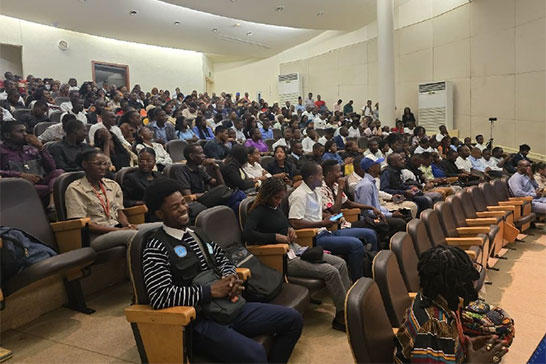 University A. Neto Auditorium, Luanda | Image credit: TAAG